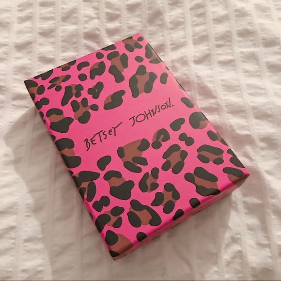 NWT Betsey Johnson Mixed Floral Pda Case - Picture 5 of 6